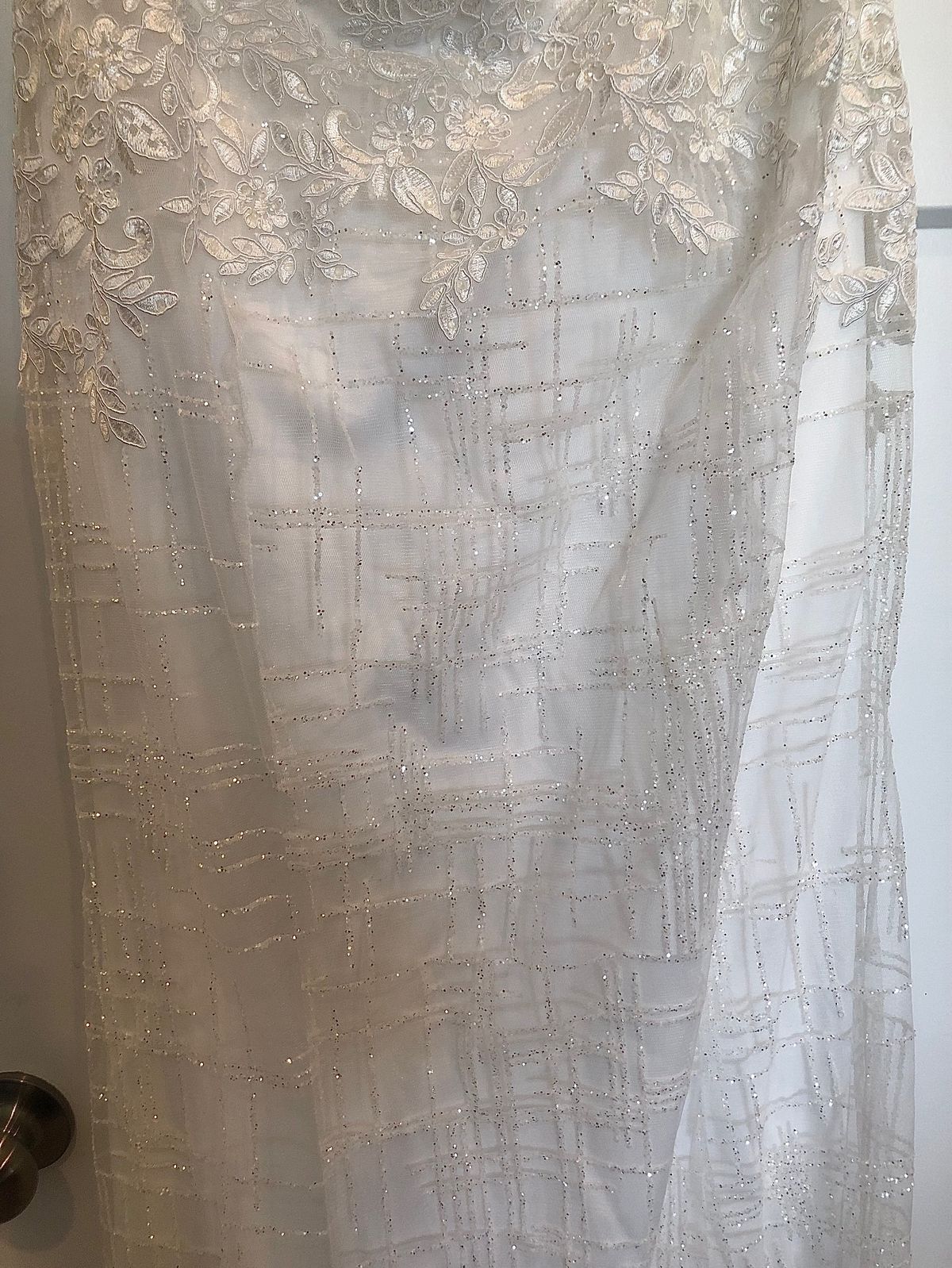 Nox Anabel Size 10 Plunge White Mermaid Dress on Queenly