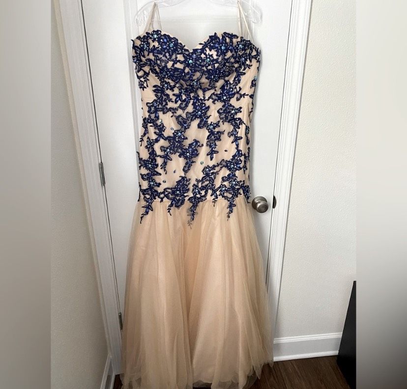 Queenly | Buy and sell prom, pageant, and formal dresses