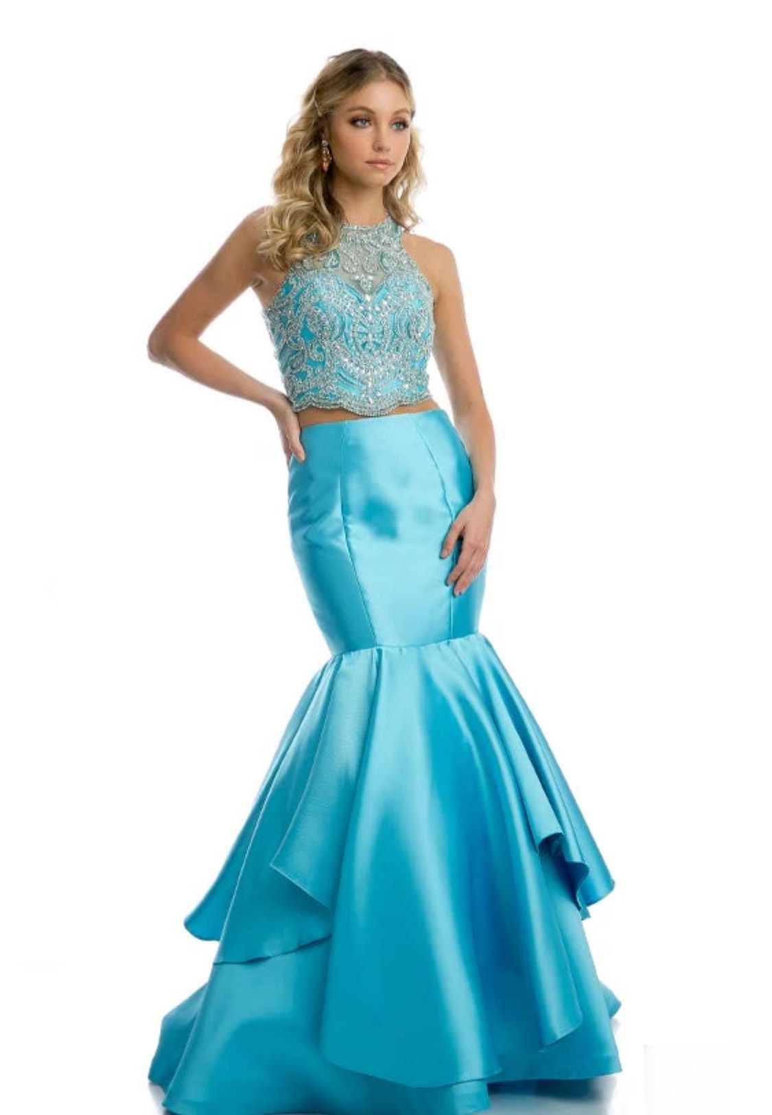 Queenly | Buy and sell prom, pageant, and formal dresses