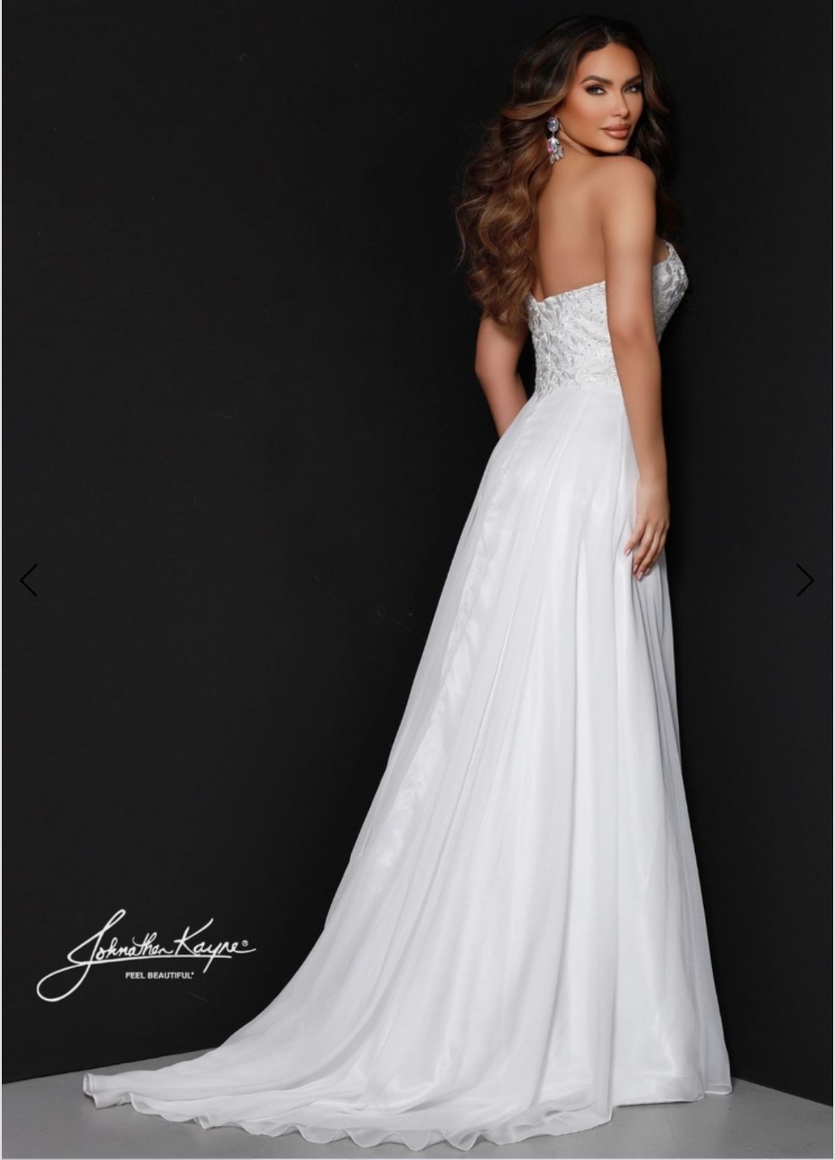 Style 2404 Johnathan Kayne Size 2 Prom One Shoulder White A-line Dress on Queenly