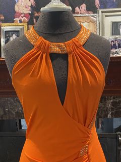 Cache Size 4 Orange Cocktail Dress on Queenly