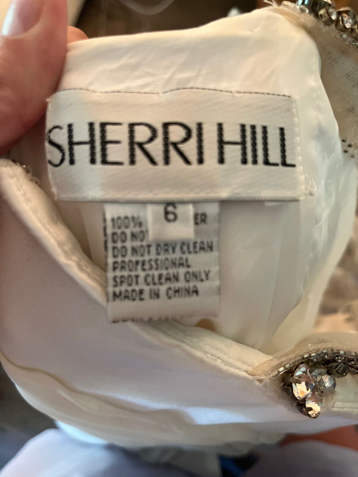 Sherri Hill Size 6 Prom Plunge White Cocktail Dress on Queenly