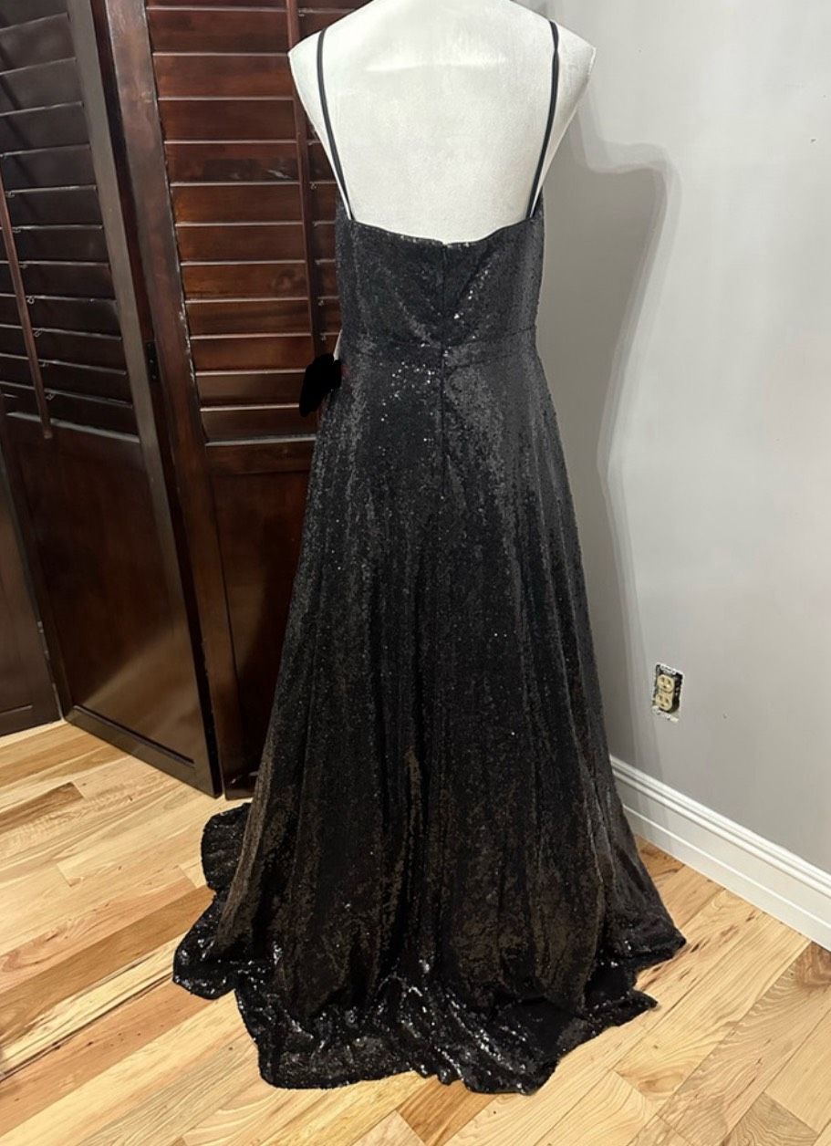 B. Darlin Size 6 Plunge Black Ball Gown on Queenly