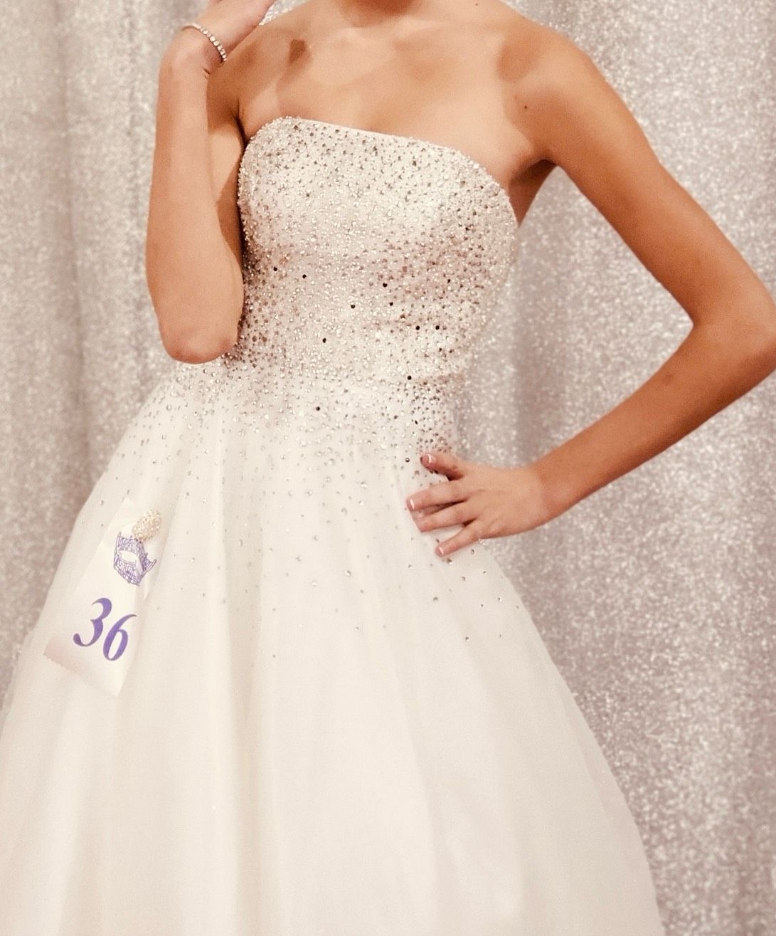 Size 2 Pageant Strapless White Ball Gown on Queenly