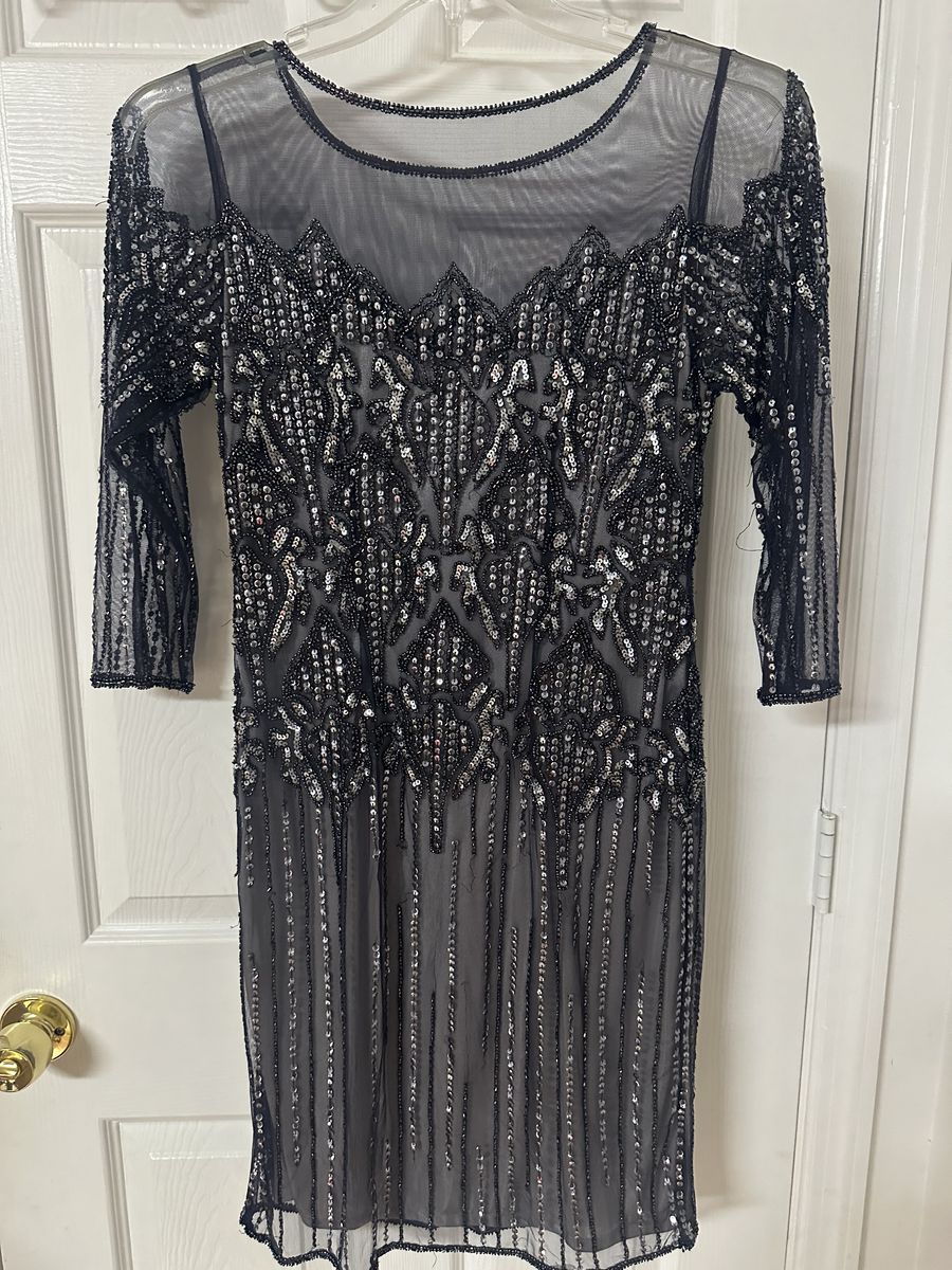 Size 6 Wedding Guest Silver Cocktail Dress on Queenly