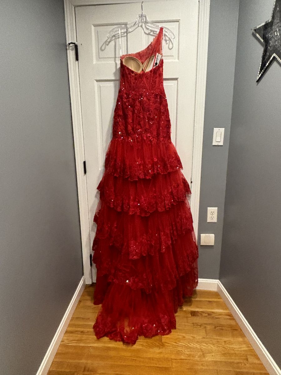 Sherri Hill Size 2 Strapless Red Dress With Train on Queenly