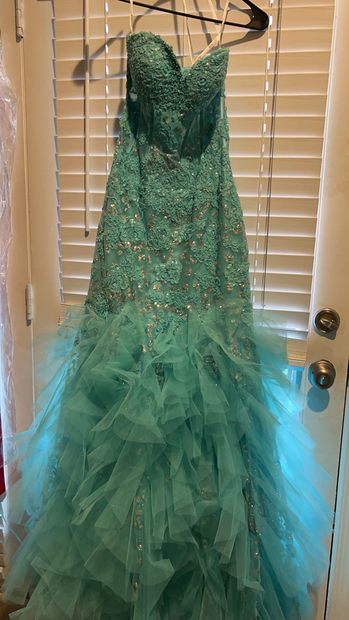 Queenly | Buy and sell prom, pageant, and formal dresses