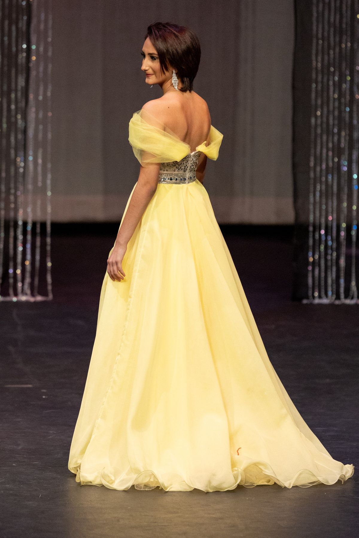 Mac Duggal Size 0 Pageant Off The Shoulder Yellow Ball Gown on Queenly