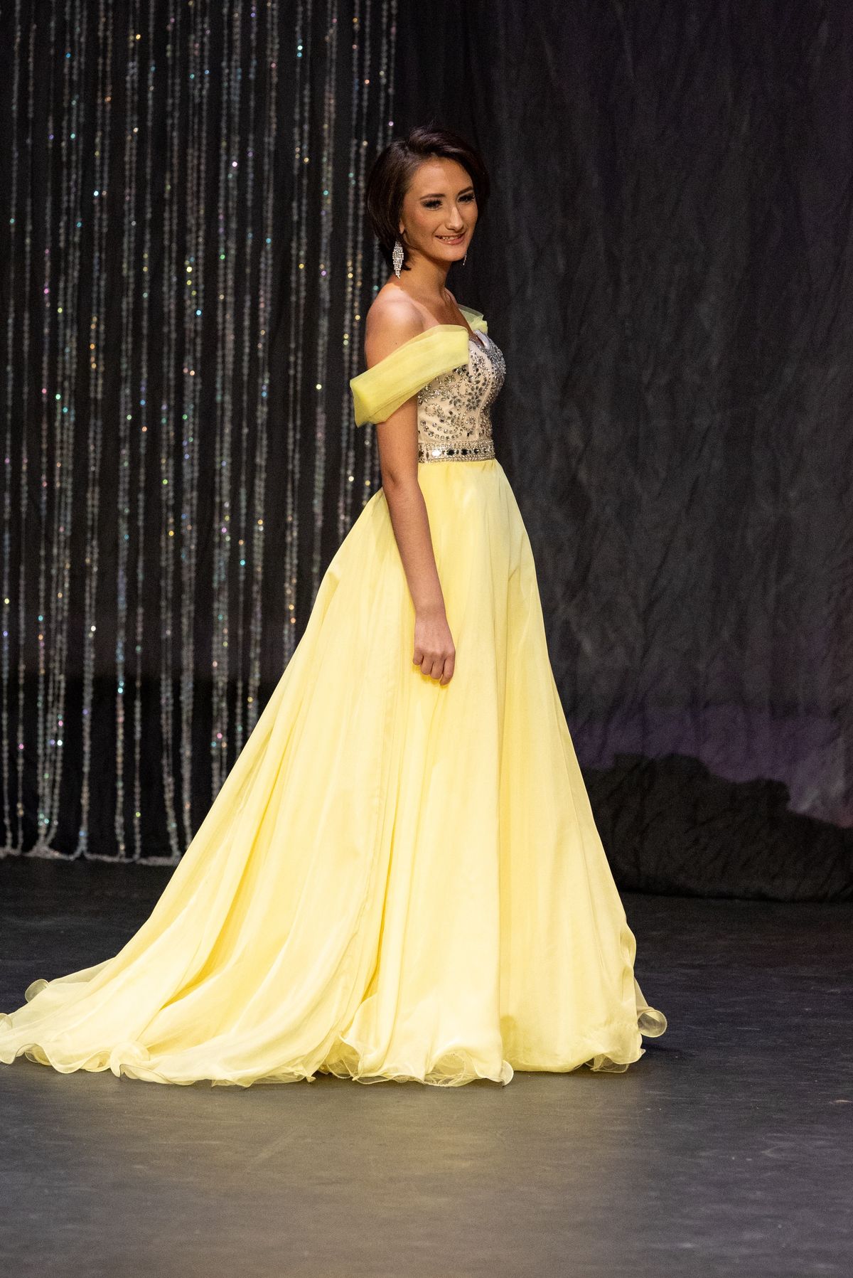 Queenly | Buy and sell prom, pageant, and formal dresses