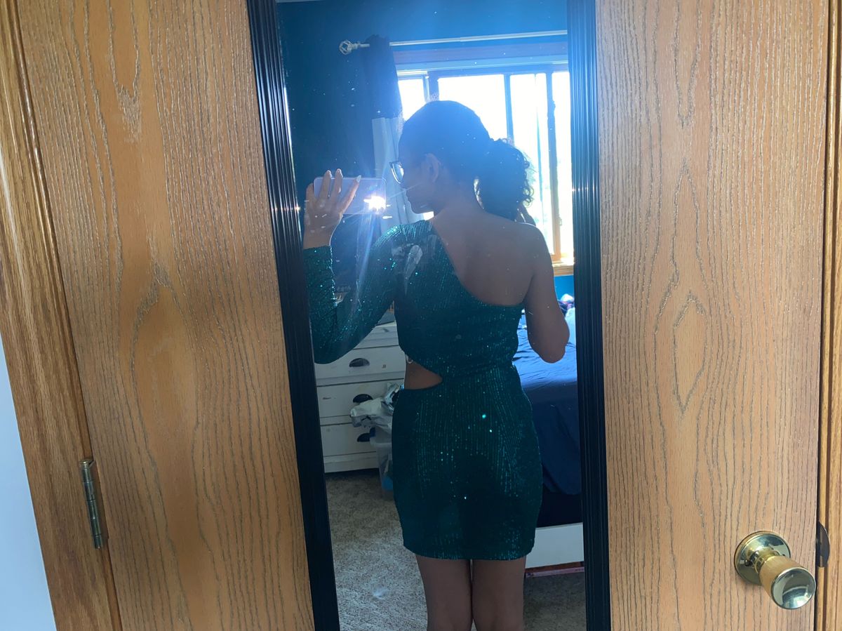 Size 0 Homecoming One Shoulder Green Cocktail Dress on Queenly