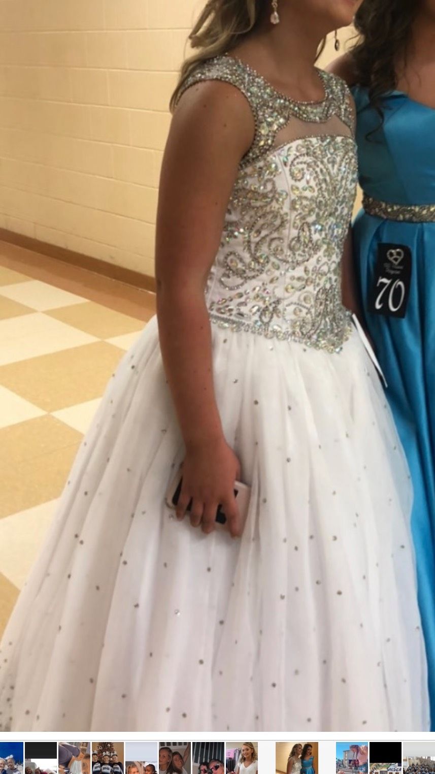 Size 2 Pageant High Neck White Ball Gown on Queenly