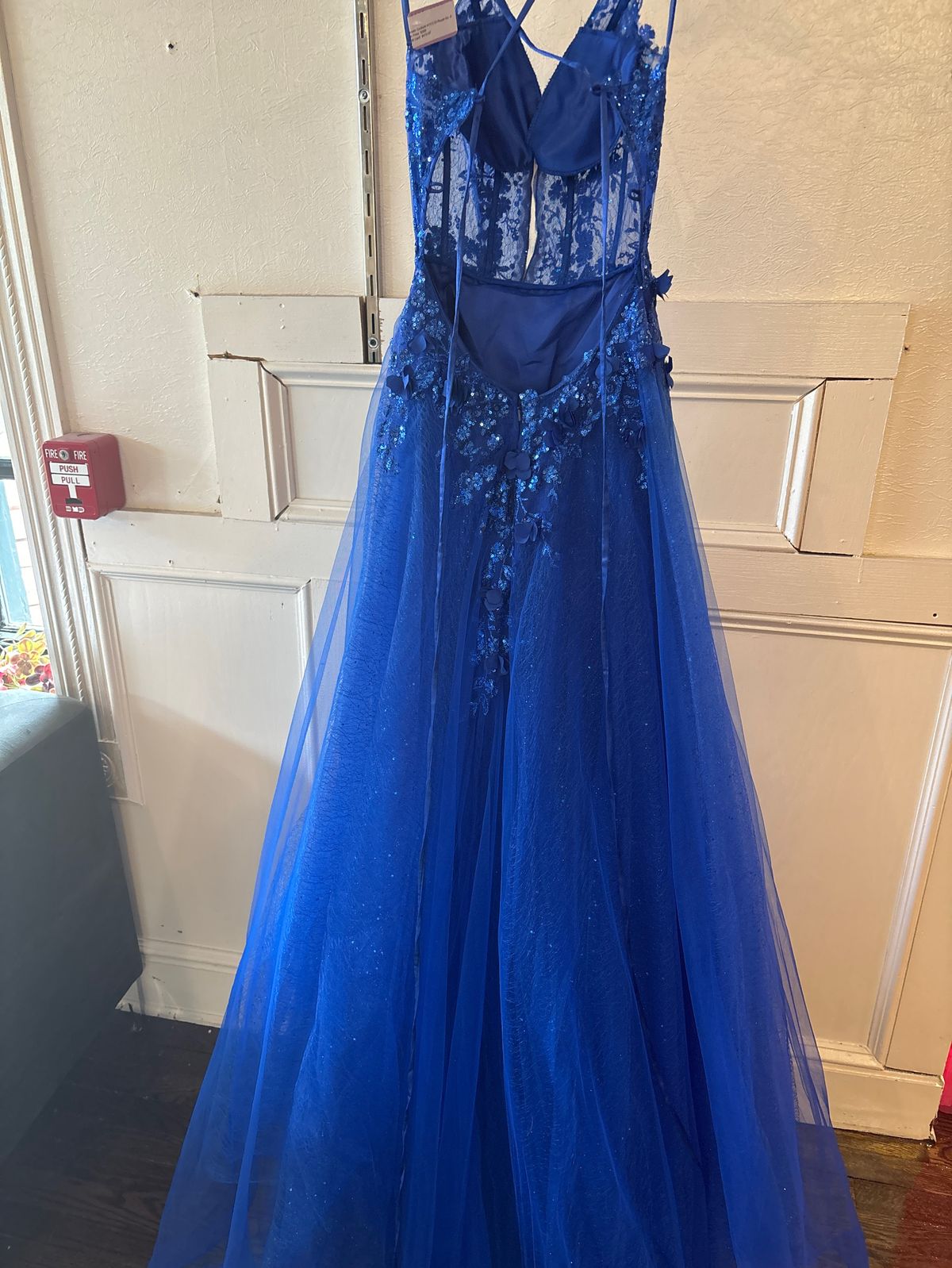 Size 0 Prom Plunge Blue A-line Dress on Queenly