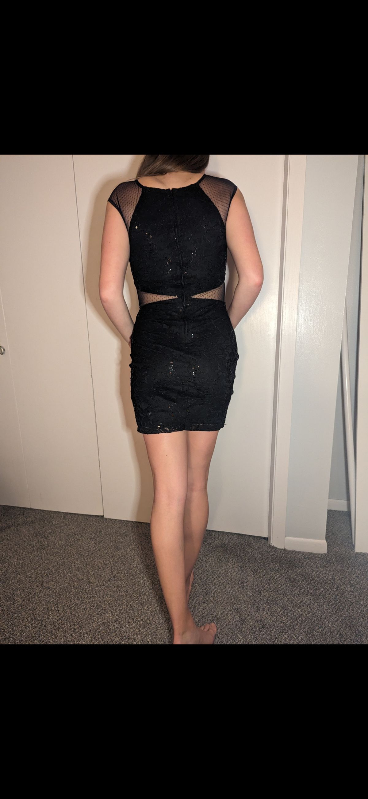 Size 8 Prom Black Cocktail Dress on Queenly