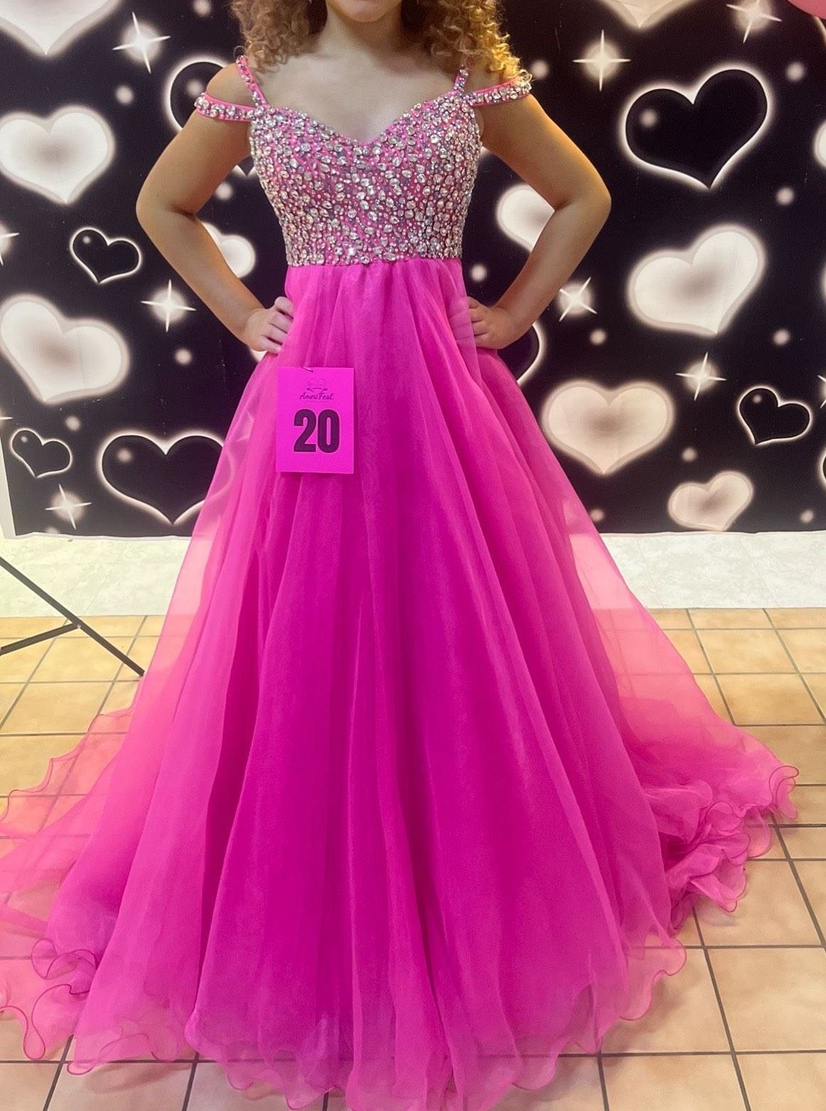 Queenly | Buy and sell prom, pageant, and formal dresses