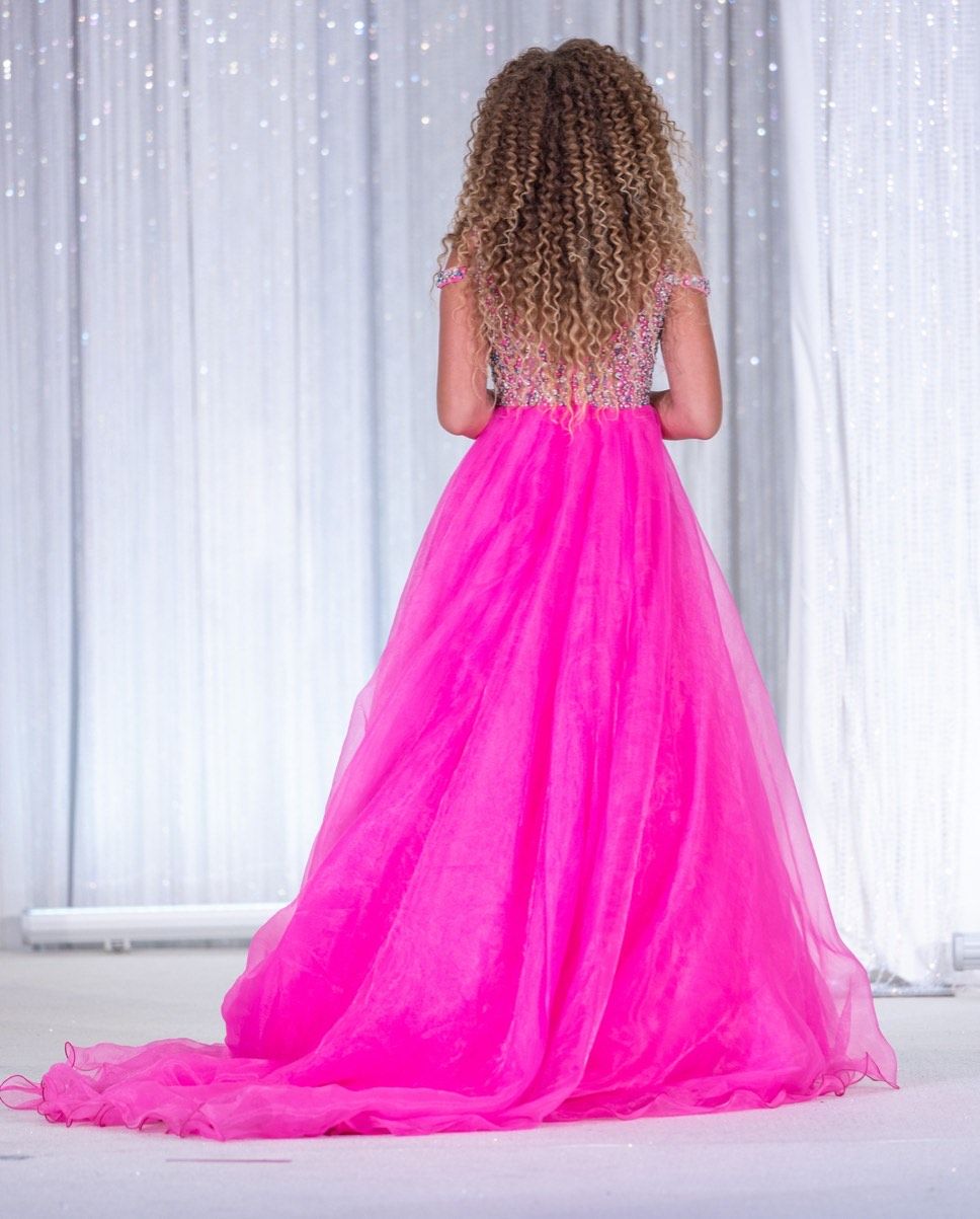 Queenly | Buy and sell prom, pageant, and formal dresses