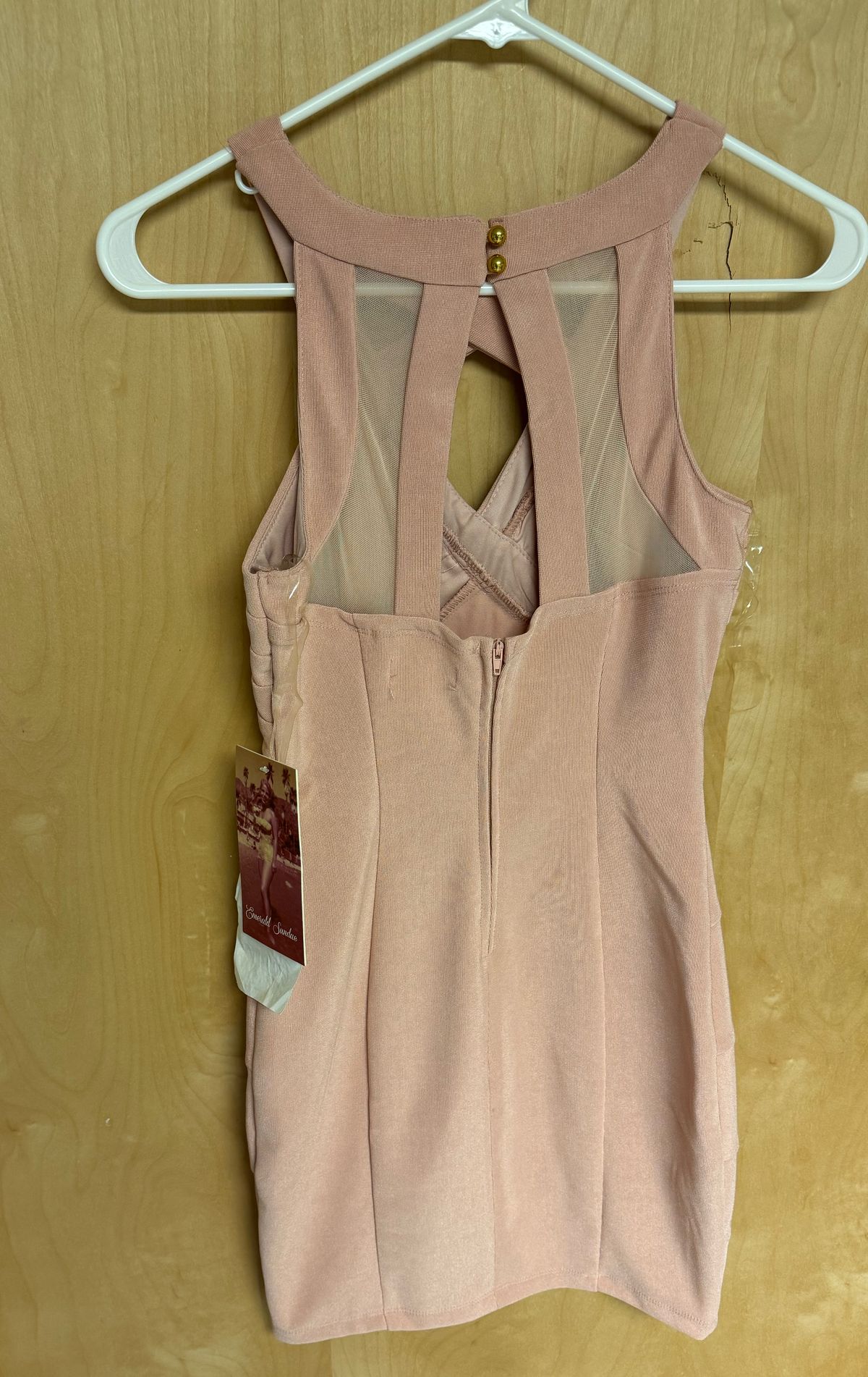 Size 2 Prom Halter Pink Cocktail Dress on Queenly