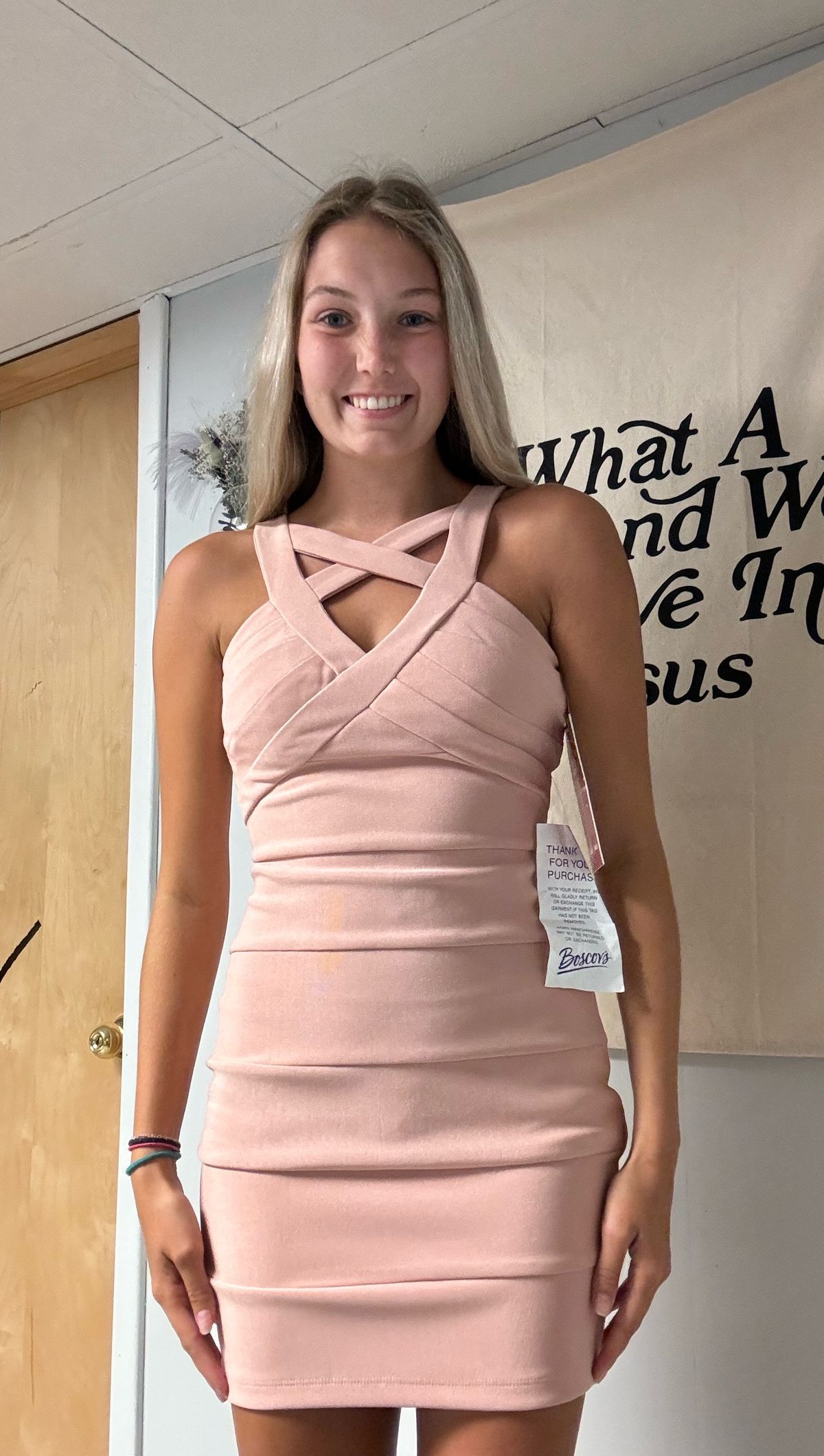 Size 2 Prom Halter Pink Cocktail Dress on Queenly