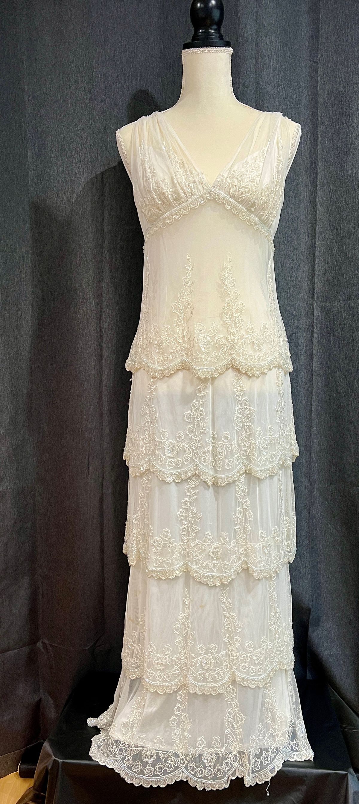 Piarra nights Size 8 Wedding Plunge Lace White A-line Dress on Queenly