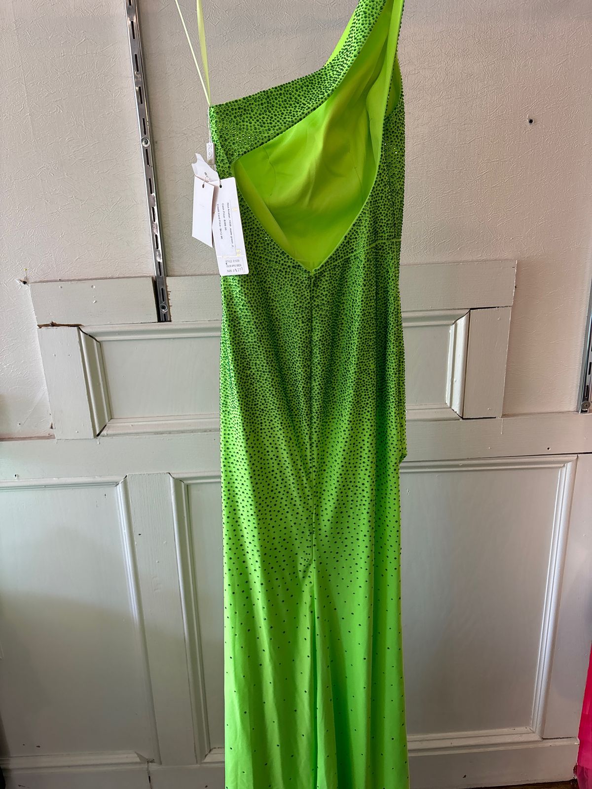 Size 2 One Shoulder Green Mermaid Dress on Queenly