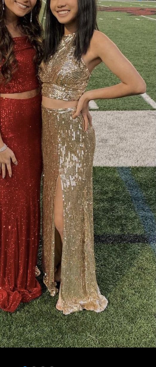 Sherri Hill Size 2 Gold Side Slit Dress on Queenly