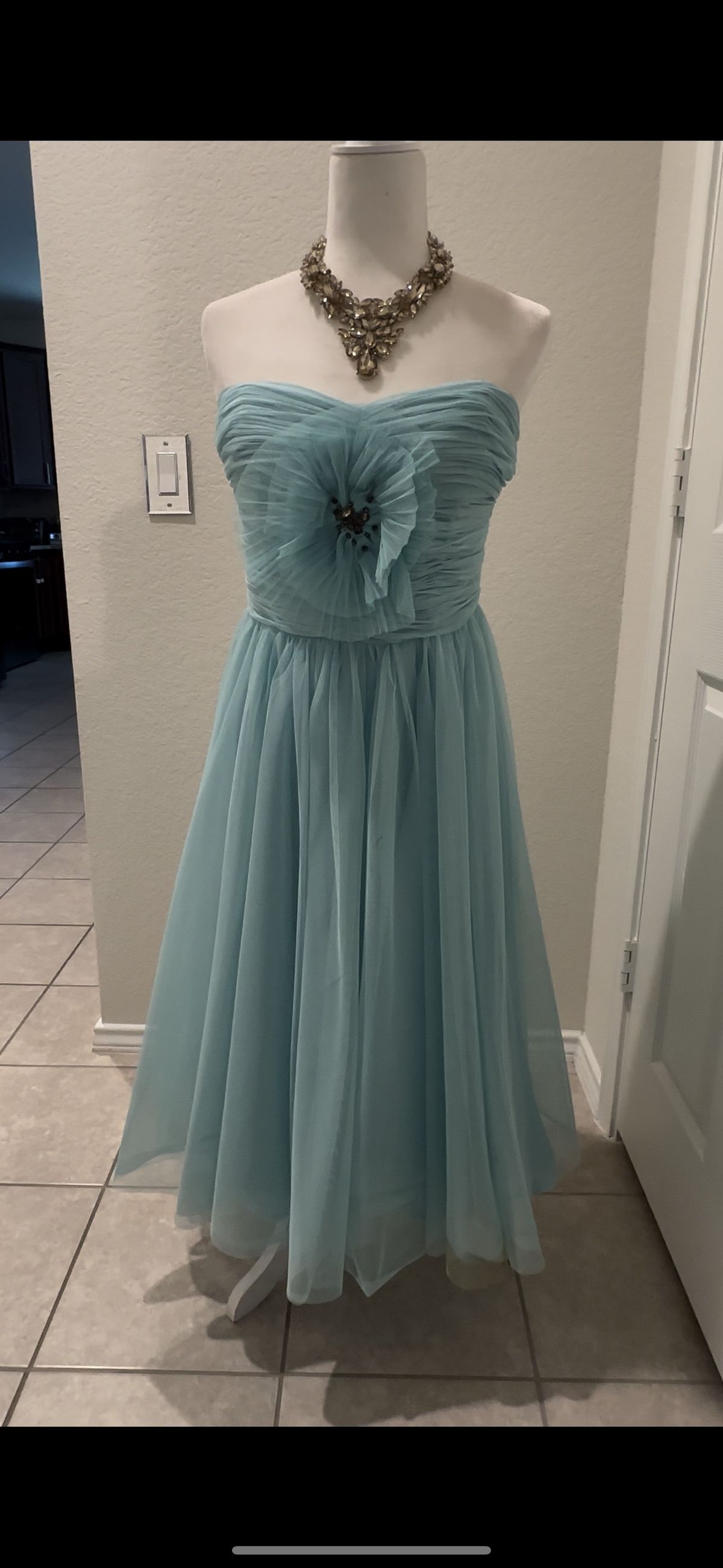 Size 10 Prom Strapless Green Cocktail Dress on Queenly