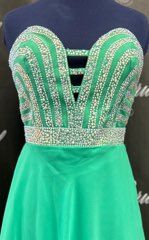 Size 10 Strapless Green Cocktail Dress on Queenly