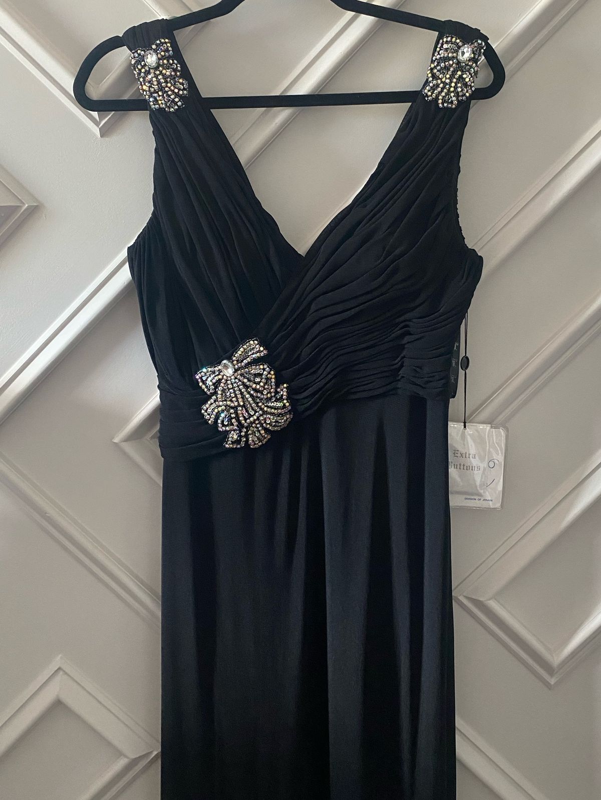 Jovani Size 8 Plunge Black A-line Dress on Queenly