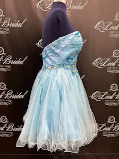 Size 8 Blue Cocktail Dress on Queenly