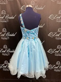 Size 8 Blue Cocktail Dress on Queenly