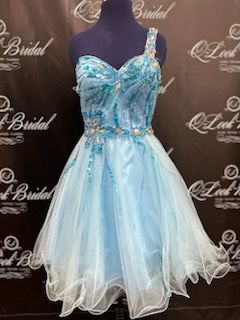 Queenly | Buy and sell prom, pageant, and formal dresses