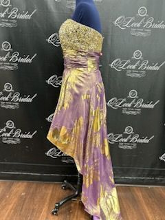 Size 14 Gold Cocktail Dress on Queenly