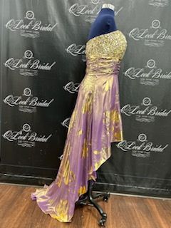 Size 14 Gold Cocktail Dress on Queenly