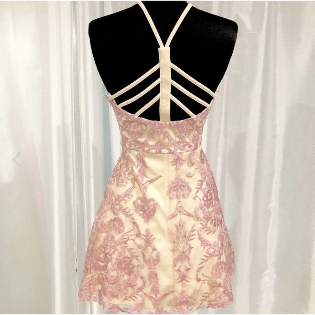 Speechless Size XS Prom Halter Lace Pink Cocktail Dress on Queenly