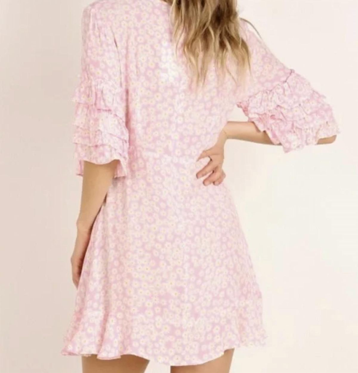 Style 1-1154656309-892 FAITHFULL THE BRAND Size M Floral Pink Cocktail Dress on Queenly