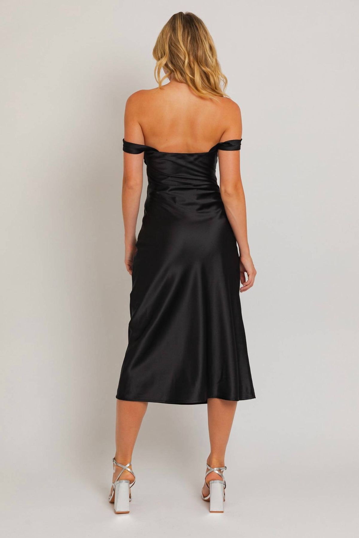 Style 1-3371324851-892 LE LIS Size M Off The Shoulder Black Cocktail Dress on Queenly