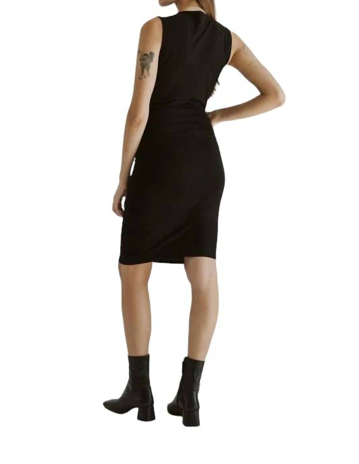 Style 1-4256693021-149 MOD REF Size L High Neck Black Cocktail Dress on Queenly