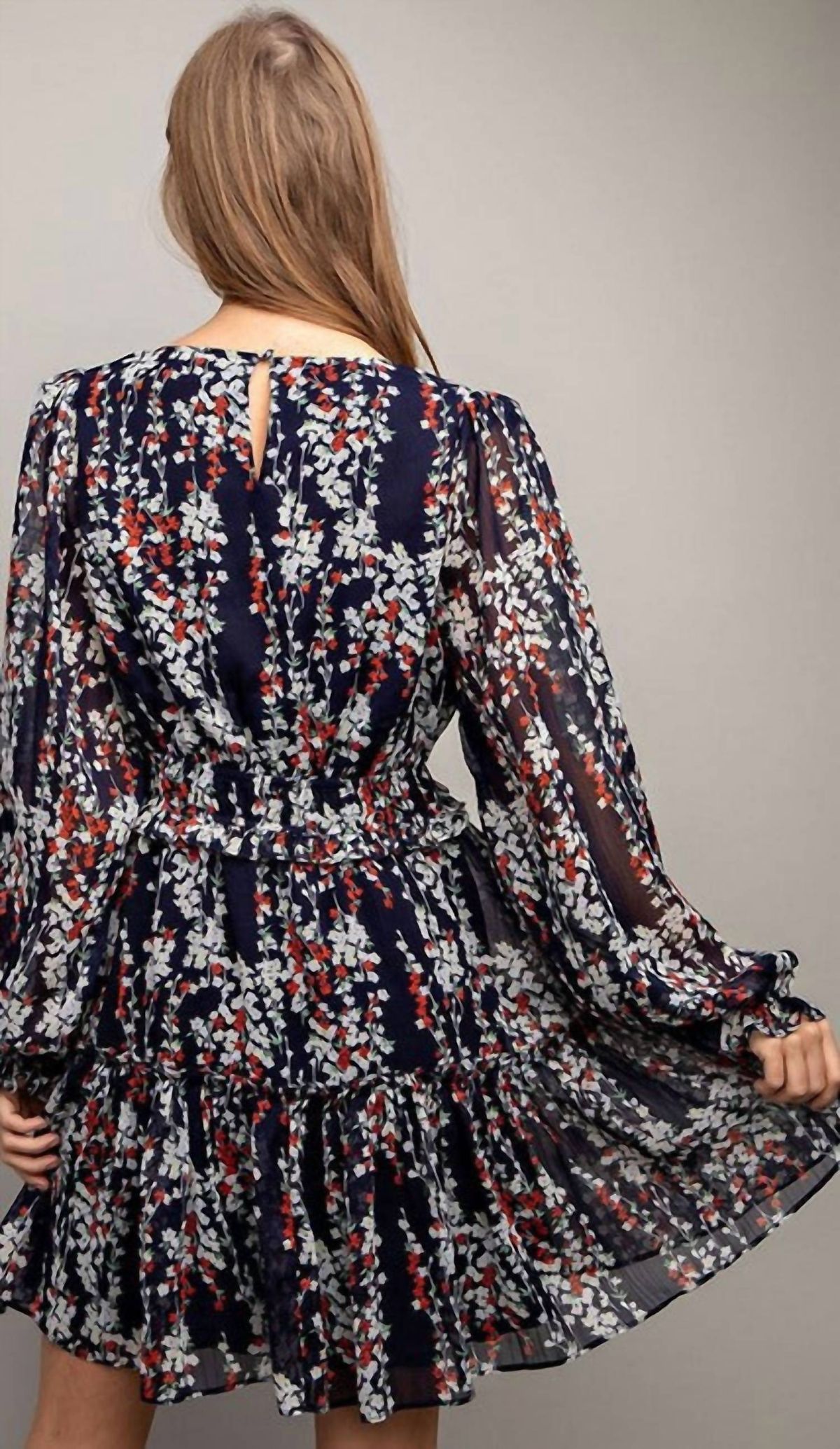 Style 1-537145005-149 ee:some Size L Floral Navy Blue Cocktail Dress on Queenly