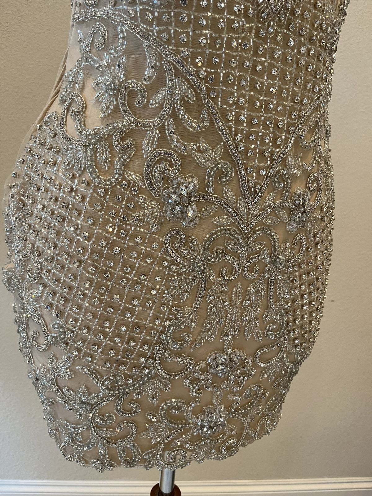 Style Rhinestone Crystal Beaded Halter Dress Darius Cordell Size 2 Halter Sequined Nude Cocktail Dress on Queenly