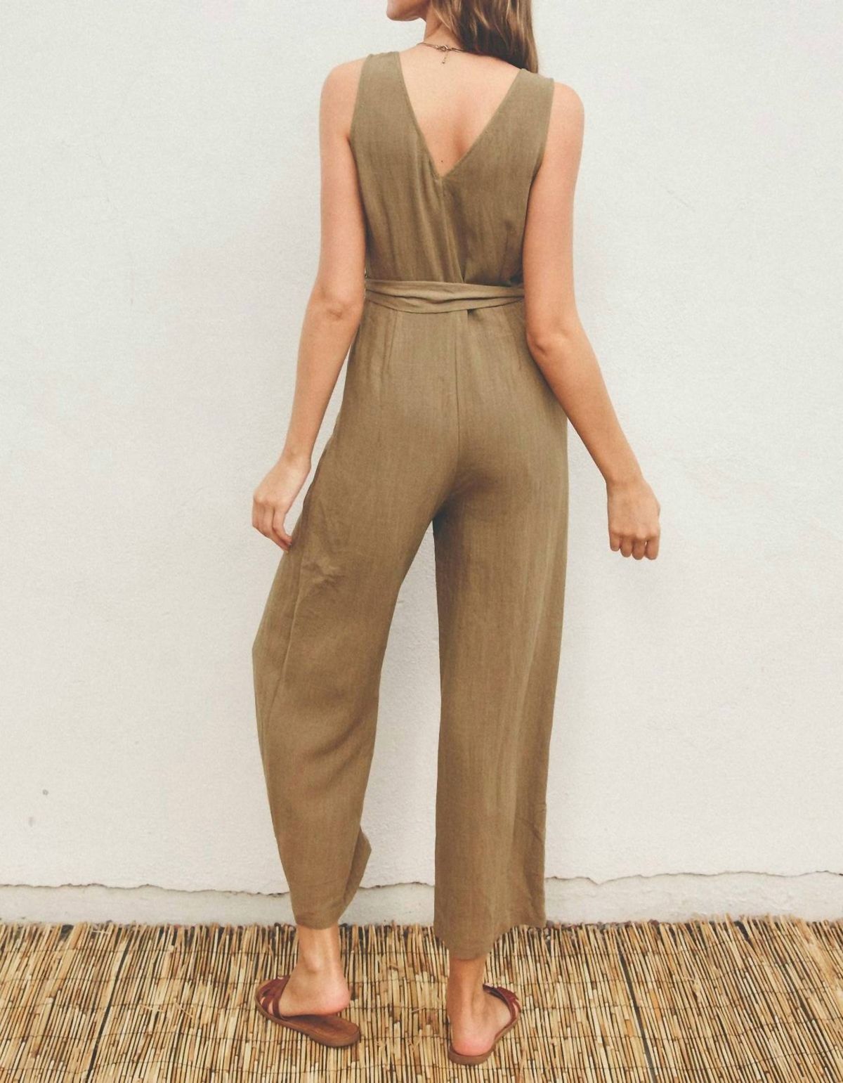 Style 1-659857203-892 DRESS FORUM Size M Plunge Green Formal Jumpsuit on Queenly