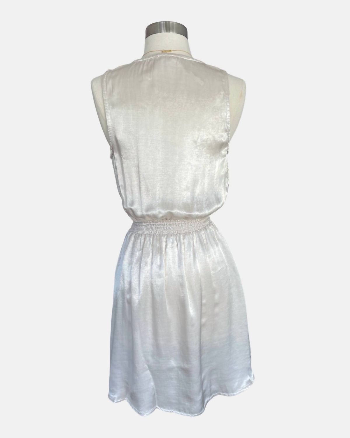 Style 1-3712481910-70 Bella Dahl Size XS White Cocktail Dress on Queenly