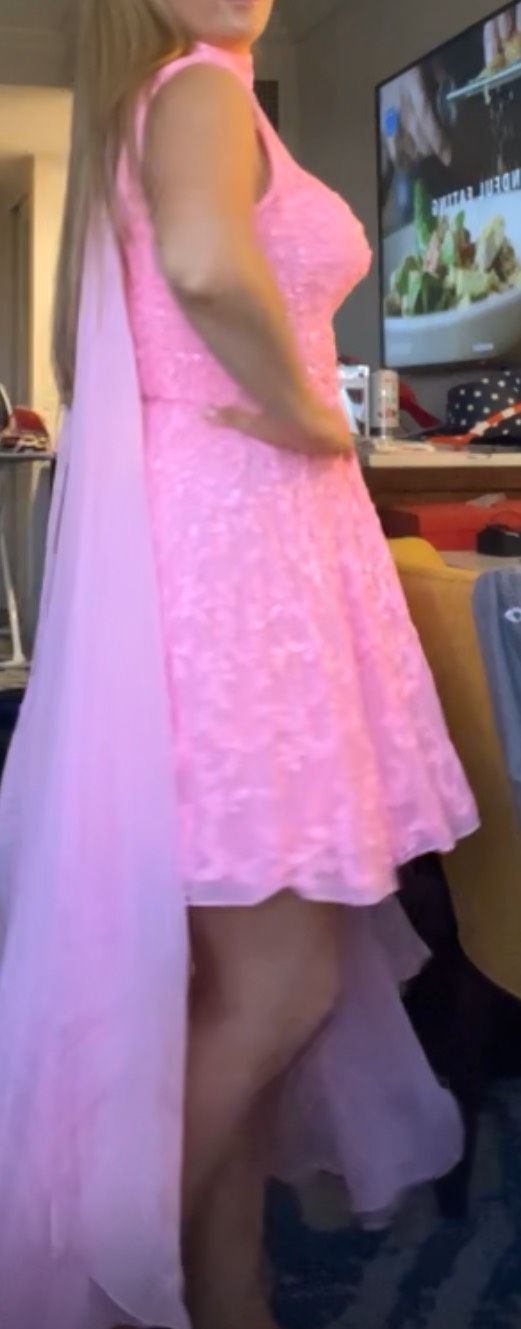 Ashley Lauren Size 8 Homecoming Pink Cocktail Dress on Queenly