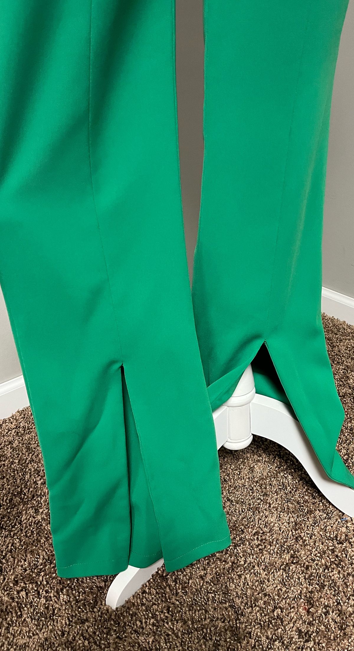 Caitlyn Kent Size 2 One Shoulder Green Formal Jumpsuit on Queenly