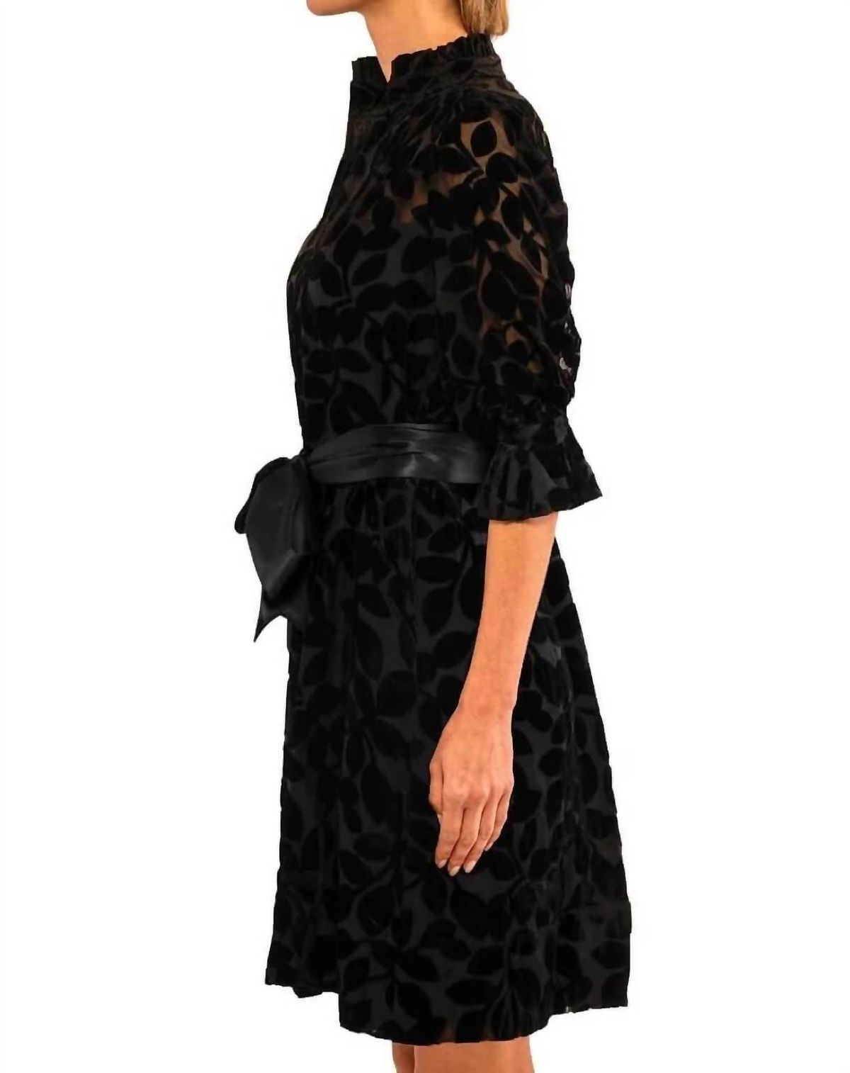 Style 1-2905661972-1691 GRETCHEN SCOTT Size XL Velvet Black Cocktail Dress on Queenly