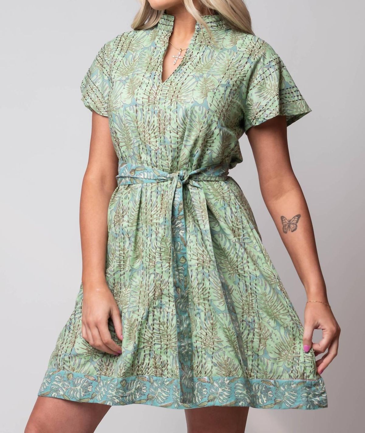 Style 1-3618822605-70 VICTORIA DUNN Size XS High Neck Green Cocktail Dress on Queenly