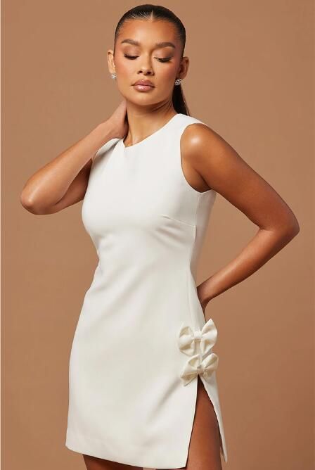 Plus Size 28 White Ball Gown on Queenly