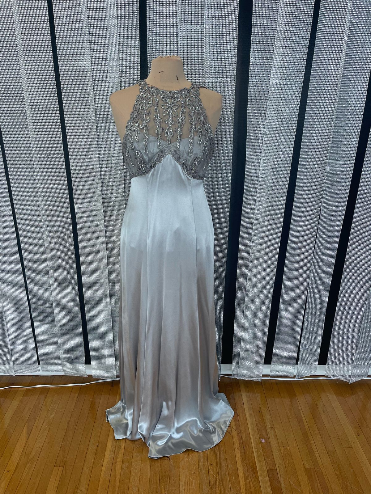 Queenly | Buy and sell prom, pageant, and formal dresses