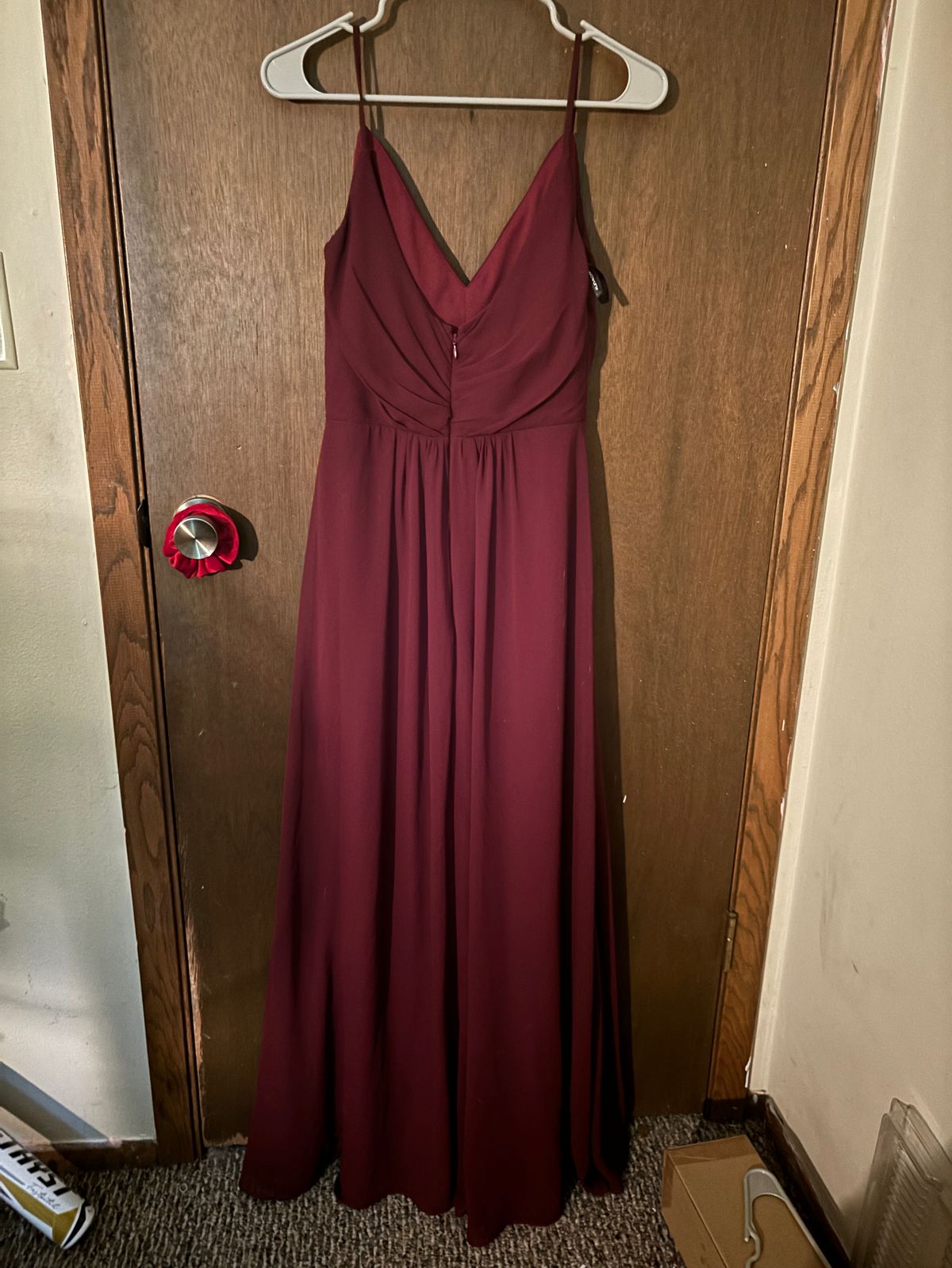 Bill Levkoff Size 8 Prom Plunge Red A-line Dress on Queenly