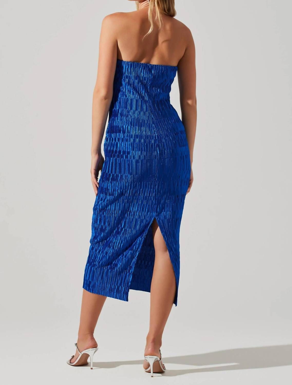 Style 1-1560126754-892 ASTR Size M Strapless Royal Blue Cocktail Dress on Queenly