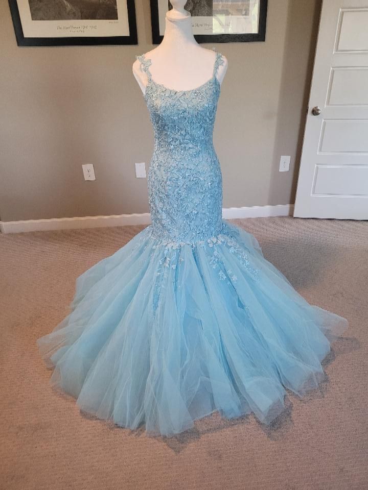 Queenly | Buy and sell prom, pageant, and formal dresses