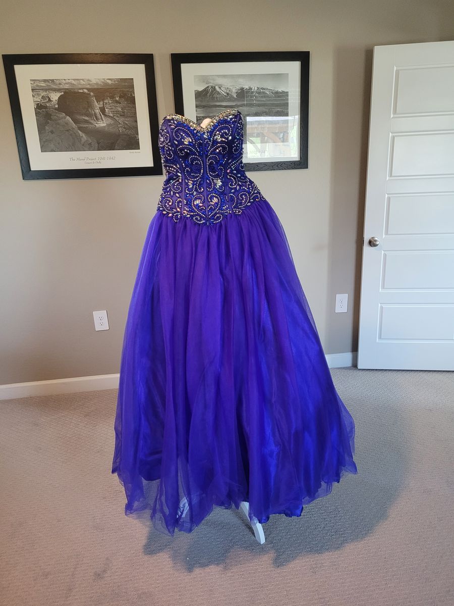 Queenly | Buy and sell prom, pageant, and formal dresses